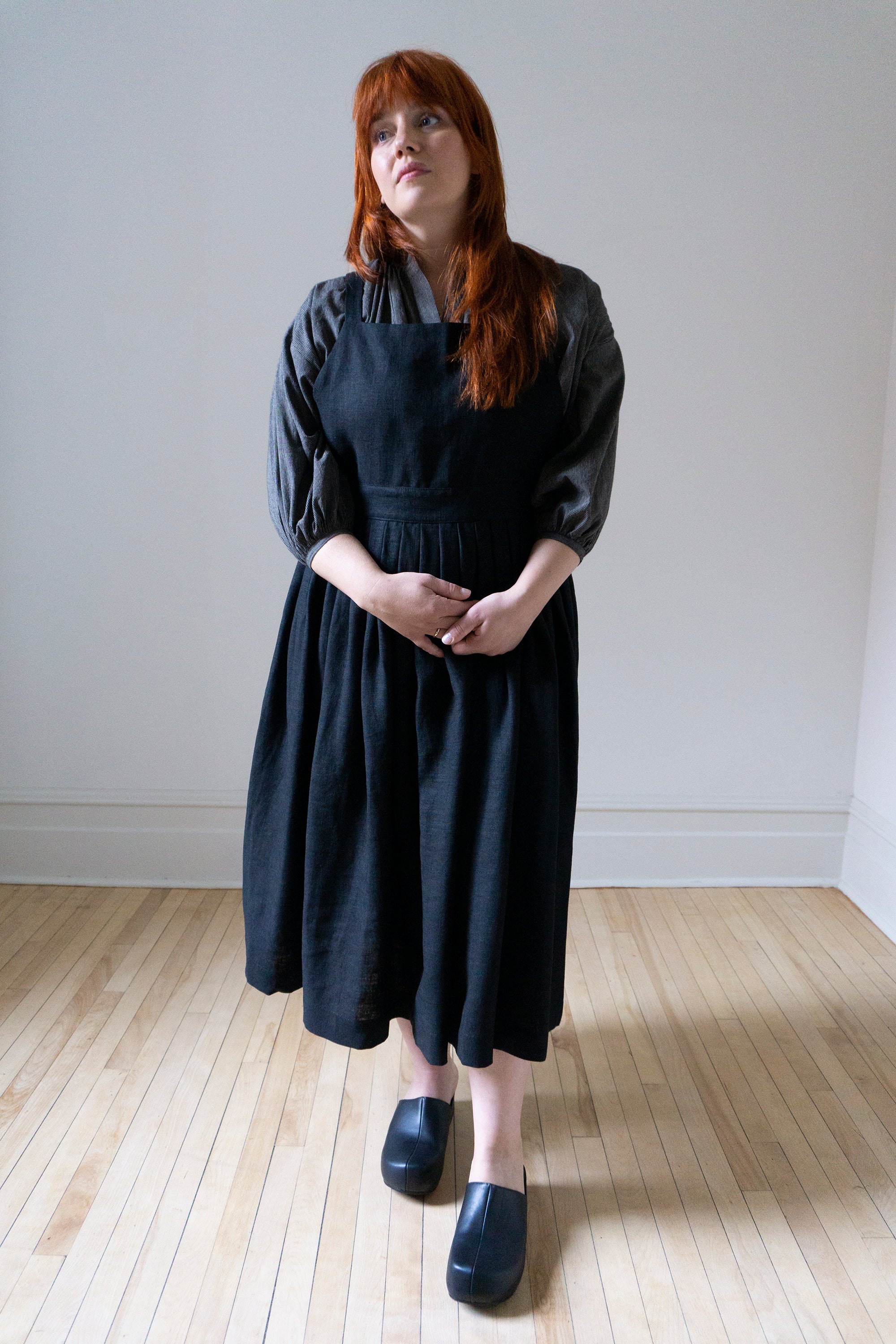 Osa Pinafore - Black Linen