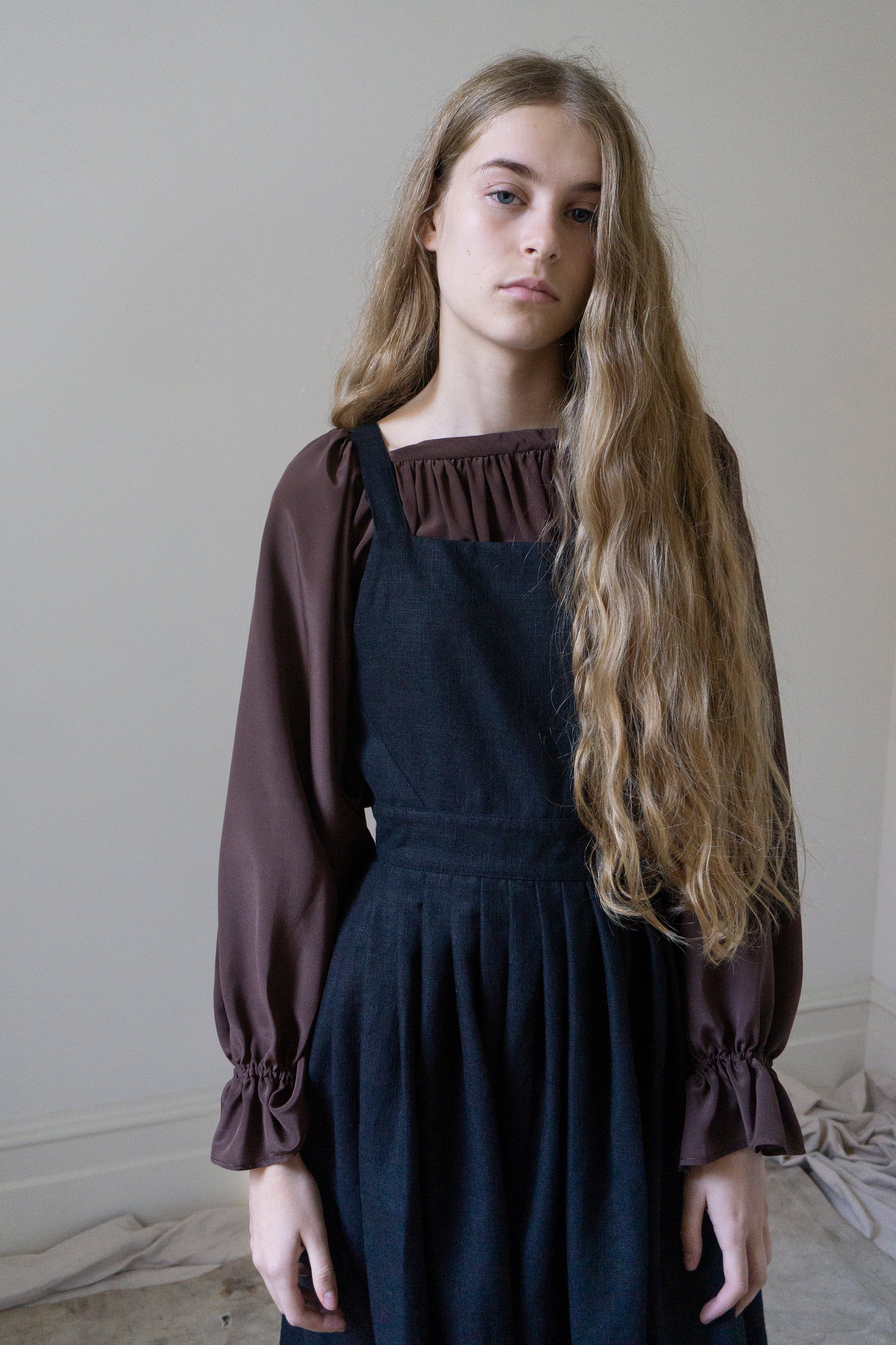 Osa Pinafore - Black Linen