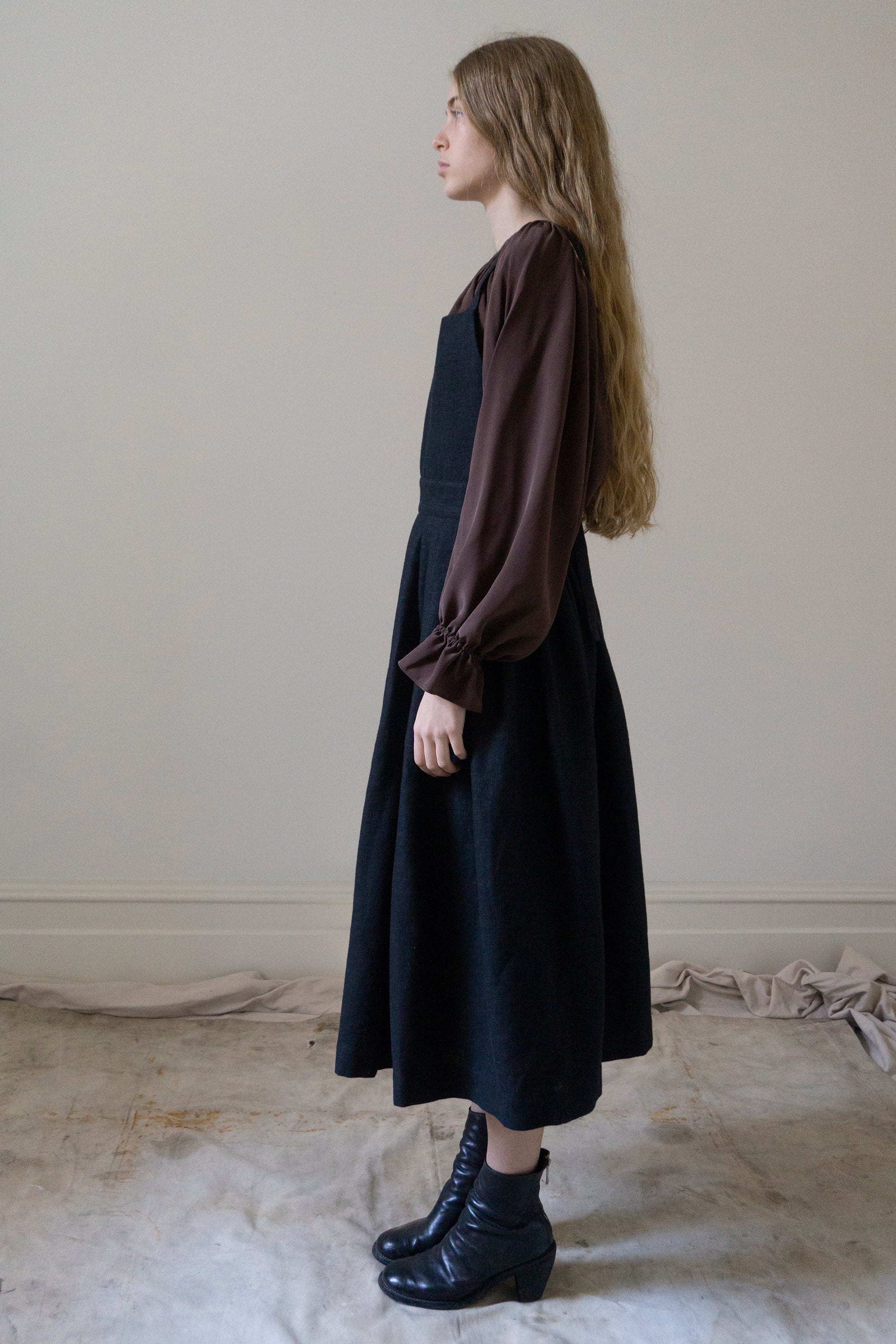 Osa Pinafore - Black Linen