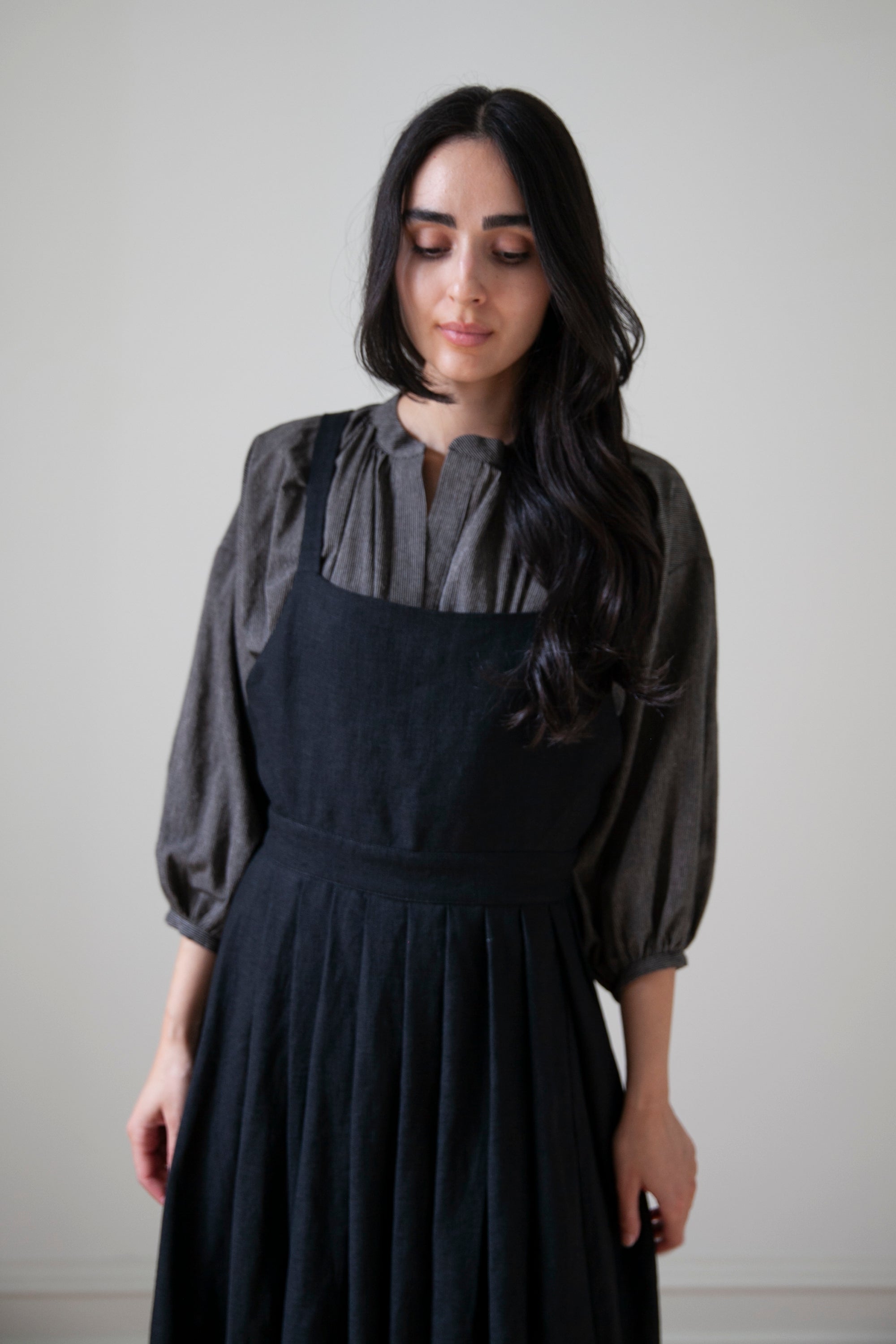 Osa Pinafore - Black Linen