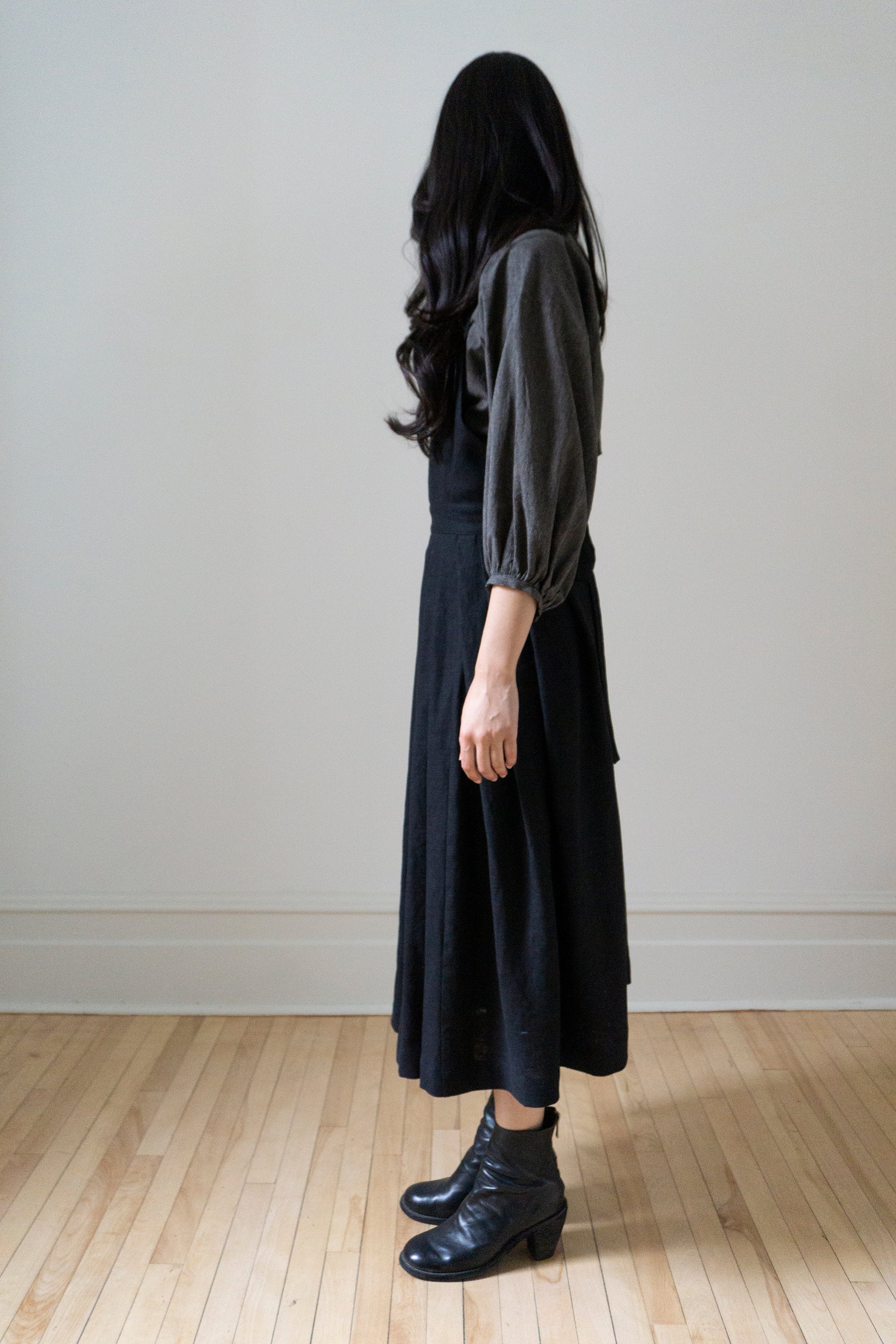 Osa Pinafore - Black Linen