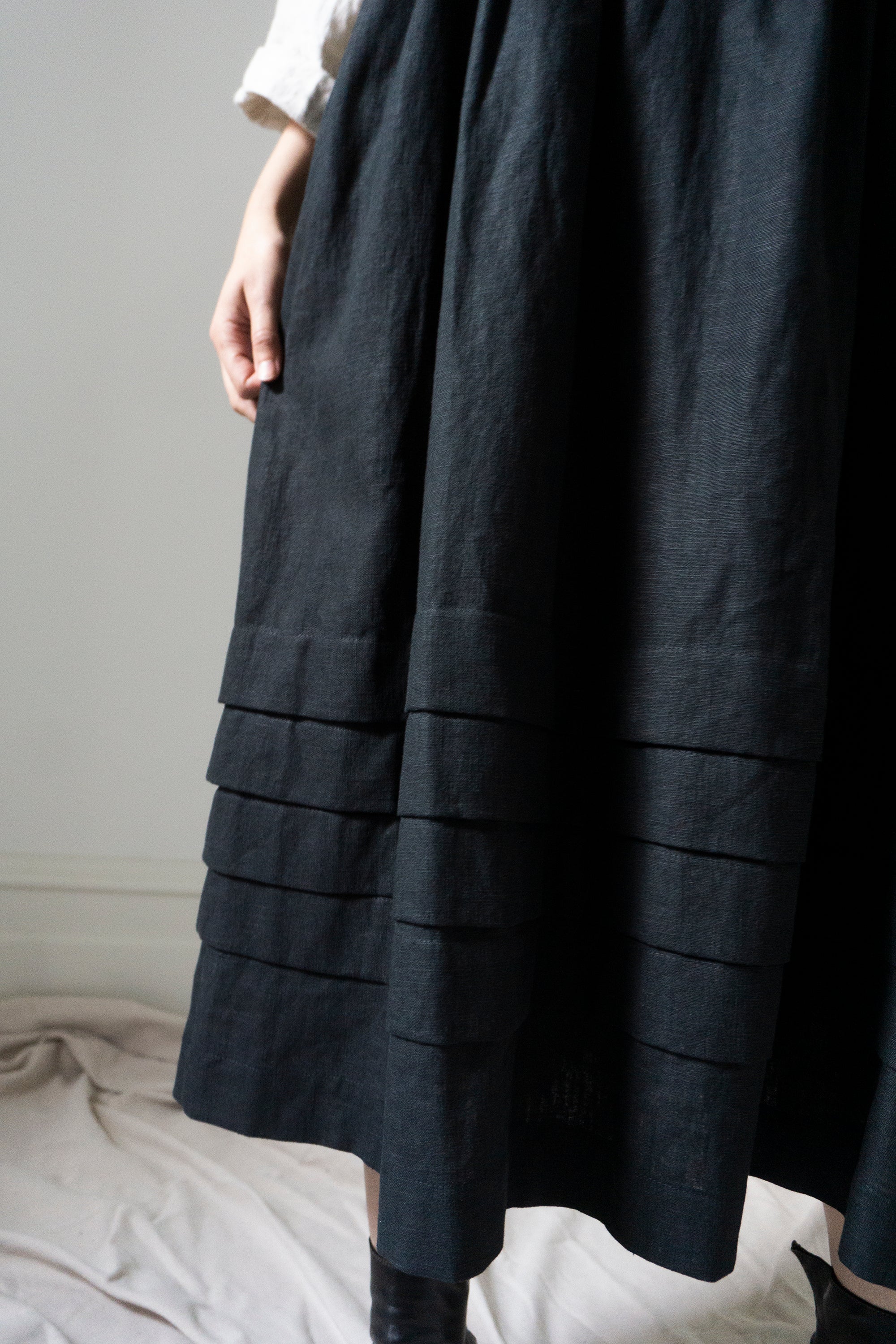 Juliet Linen Dress - Black