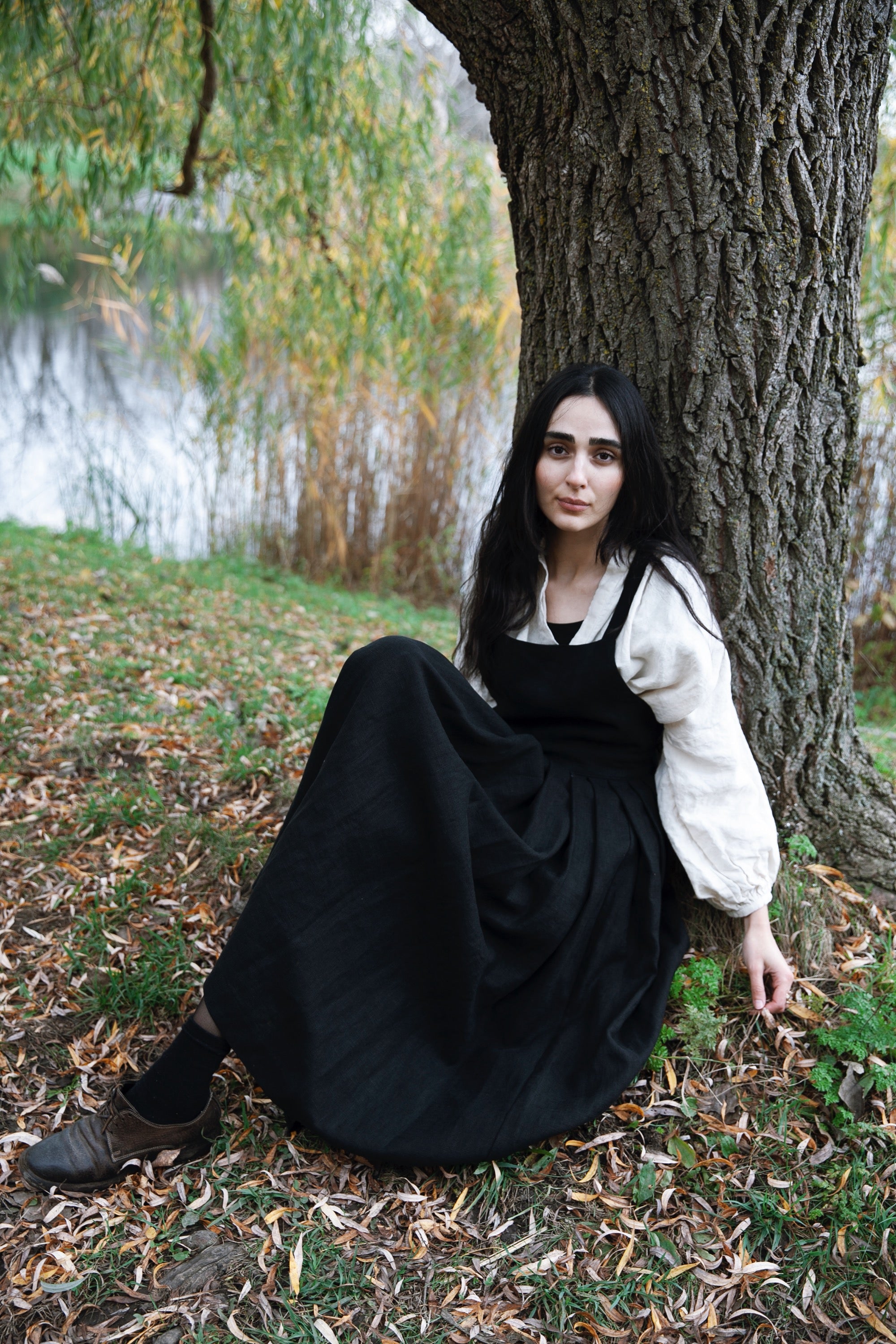Osa Pinafore - Black Linen