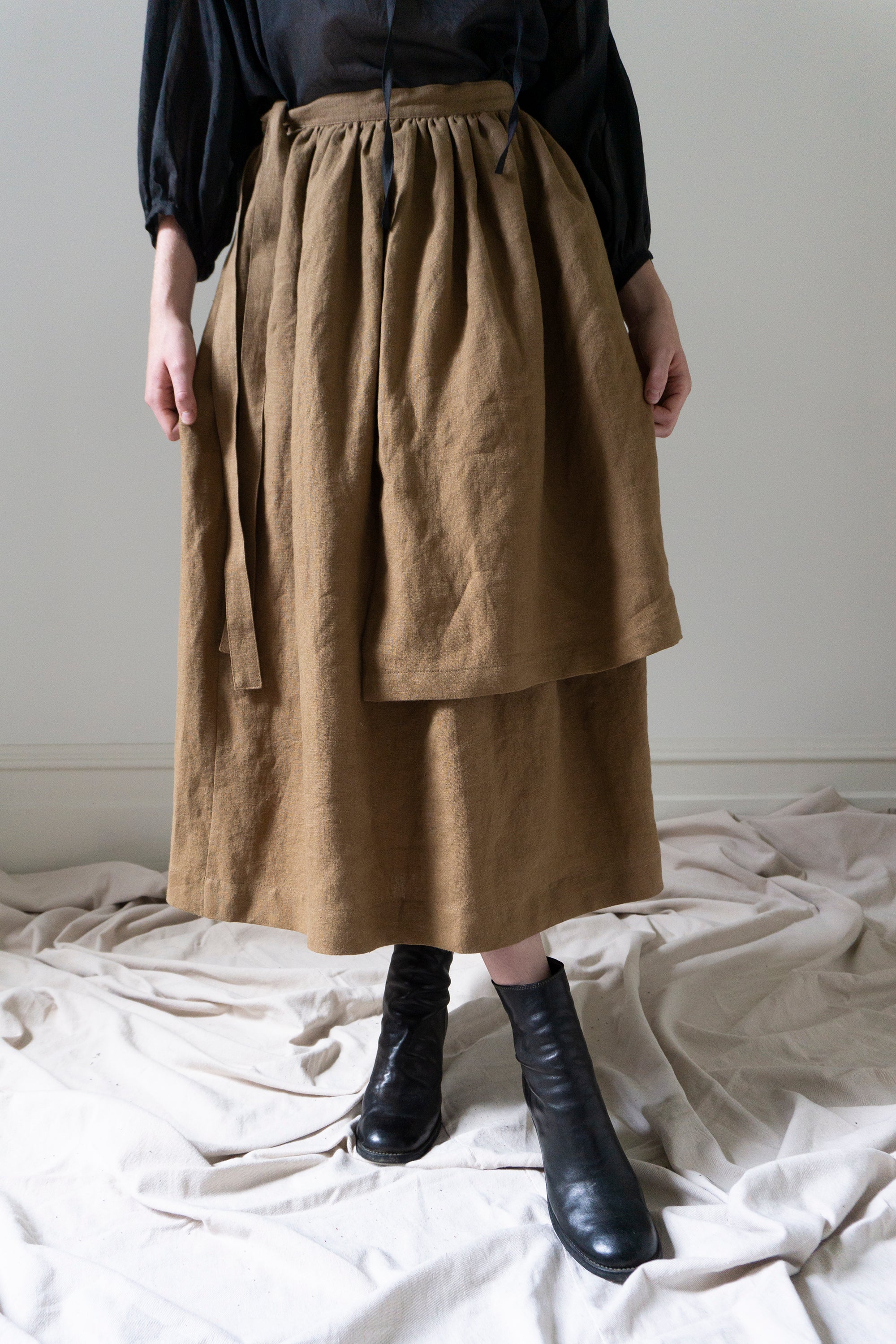 Solange Linen Skirt - Willow (SIZE L)
