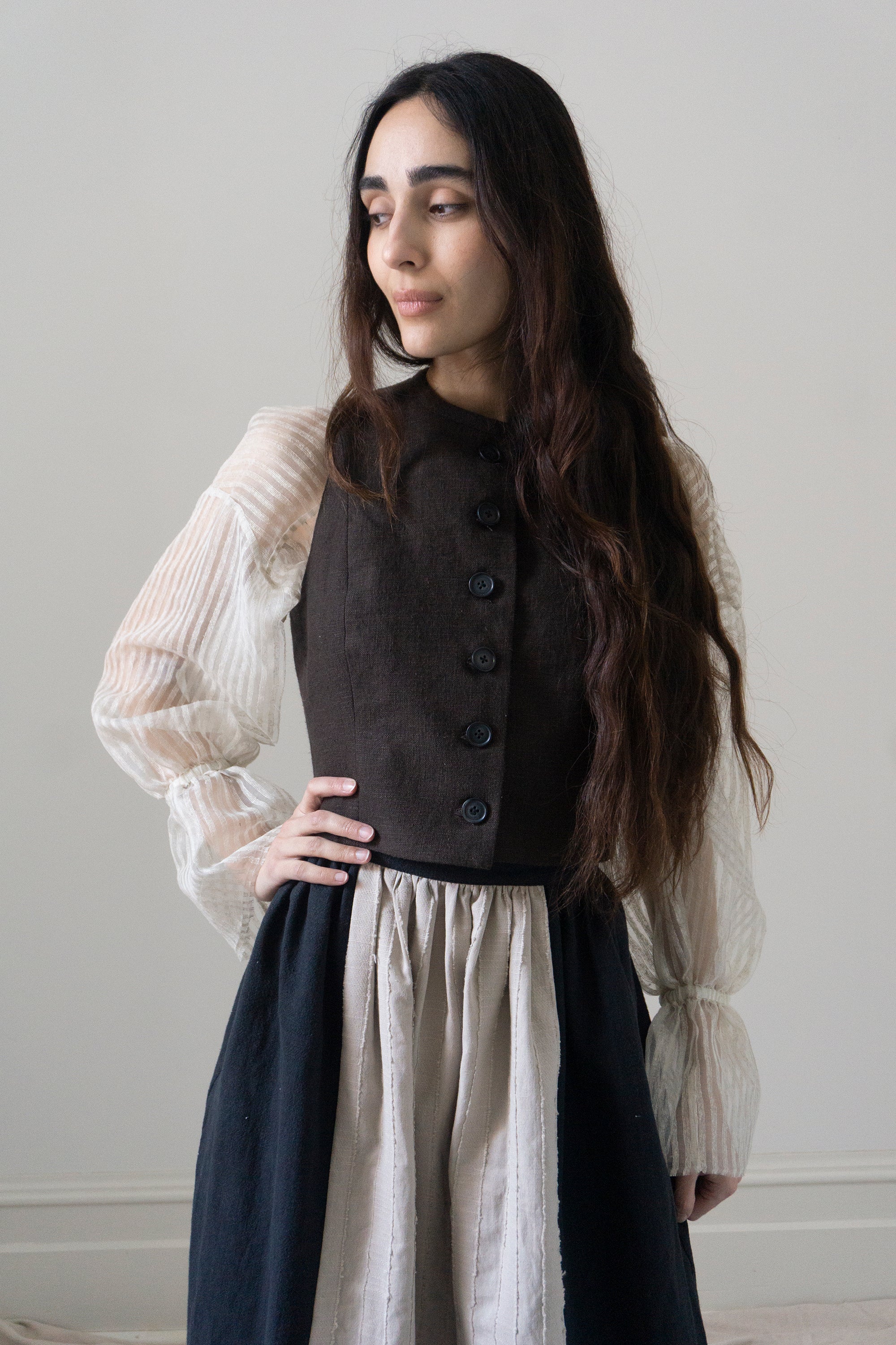 Tove Linen Waistcoat - Clove