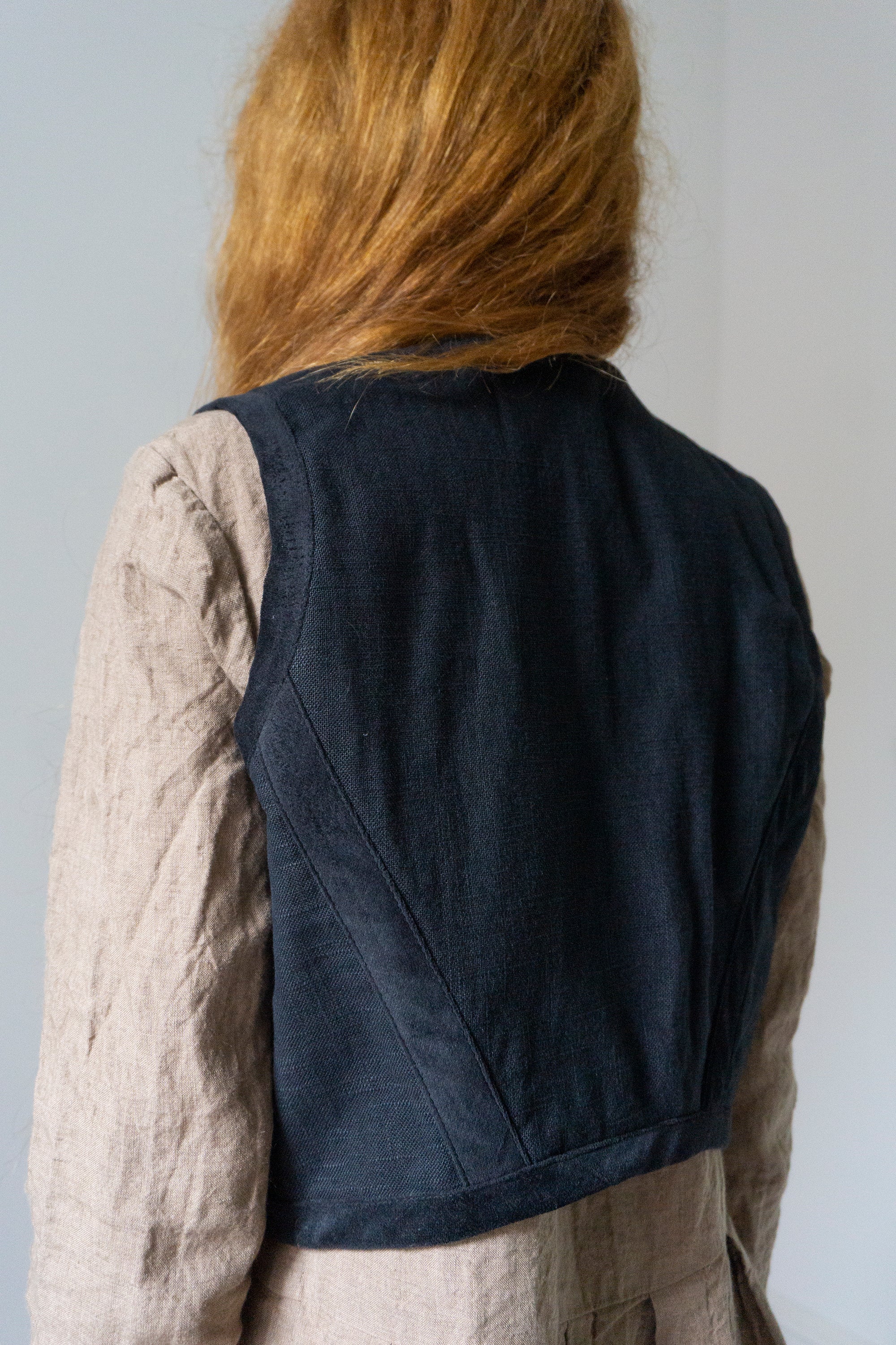 Elis Vest - Black
